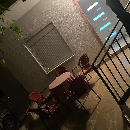 Lena Apartman *
